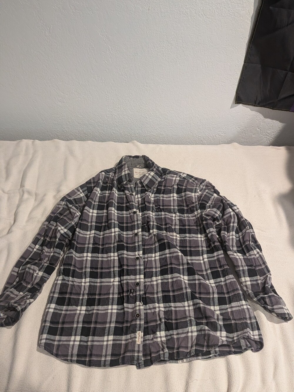 Vintage Weatherproof Men's Black and Gray Plaid Button-Down Shirt